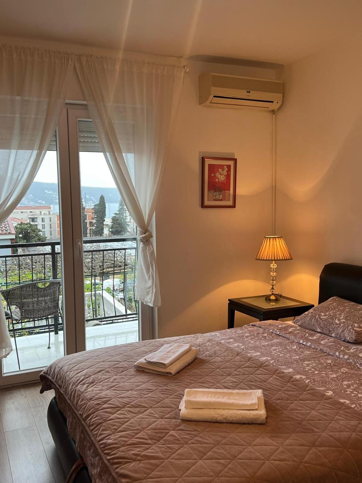 Apartments Lena Herceg Novi Extérieur photo